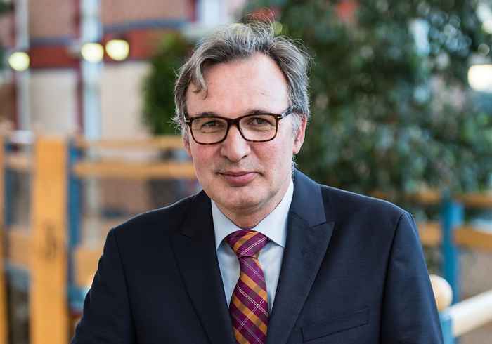 Prof. Jan Bouwens